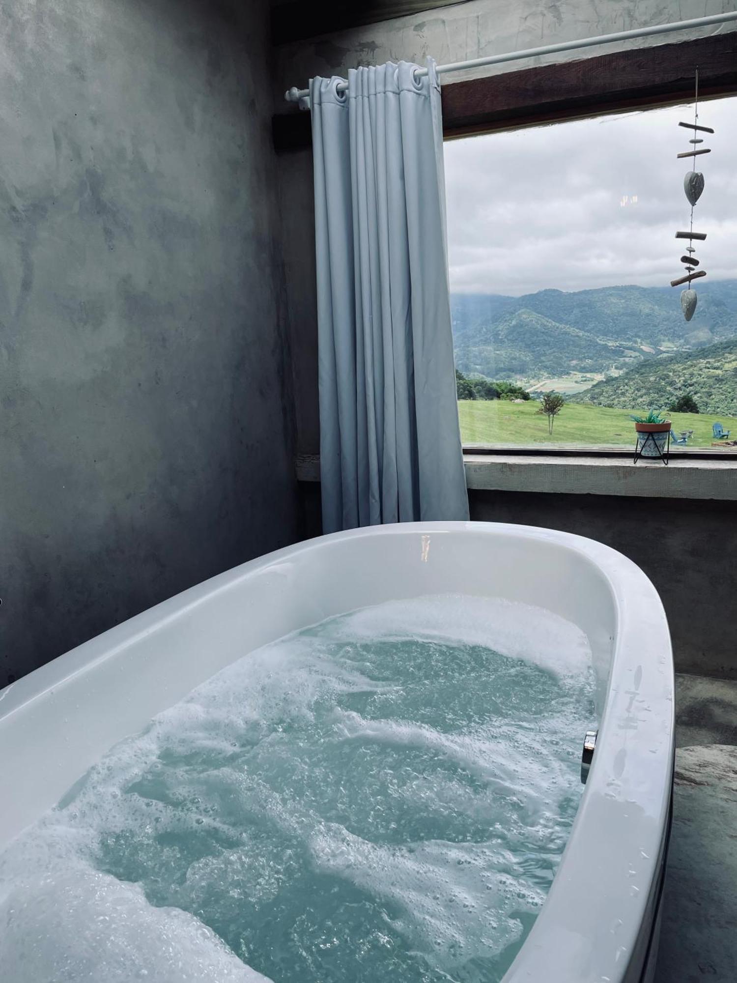 Pousada Colina Dos Ventos - Cabana Monte! อูรูบิซิ ภายนอก รูปภาพ
